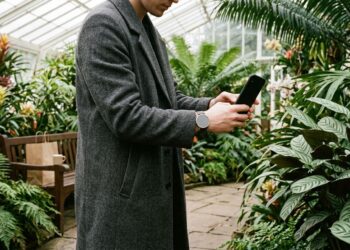 Gemini Executes Background Tasks And Books Rides In Google Pixel Update